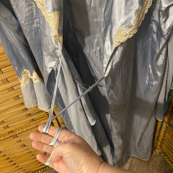 VTG Laura Ashley London 3-Piece Satin Lounge Set Robe Top Pants Blue Lace Large - Picture 11 of 15